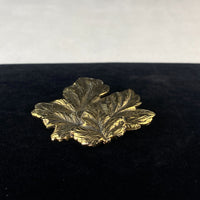 Vintage Joan's Collectibles Autumn Fall Leaf Gold Tone Metal Brooch Pin