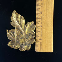 Vintage Joan's Collectibles Autumn Fall Leaf Gold Tone Metal Brooch Pin